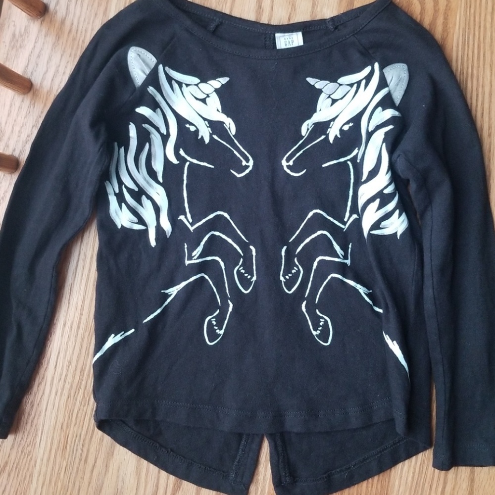 GAP Unicorn shirt